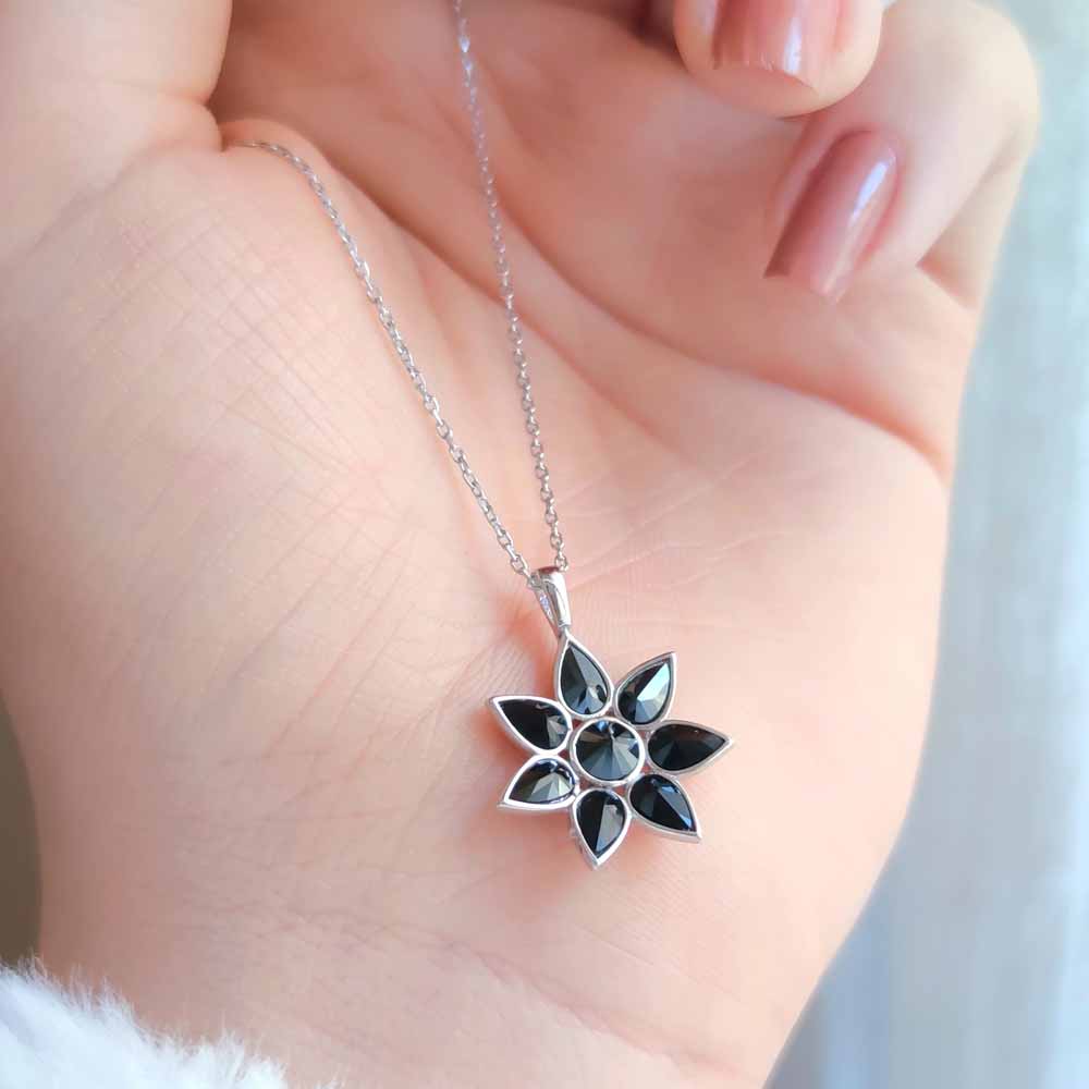 925 Sterling Silver Rose Shape Necklace